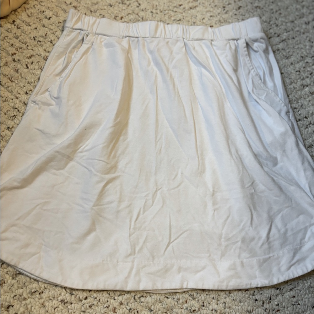 Flowy Casual White Skirt